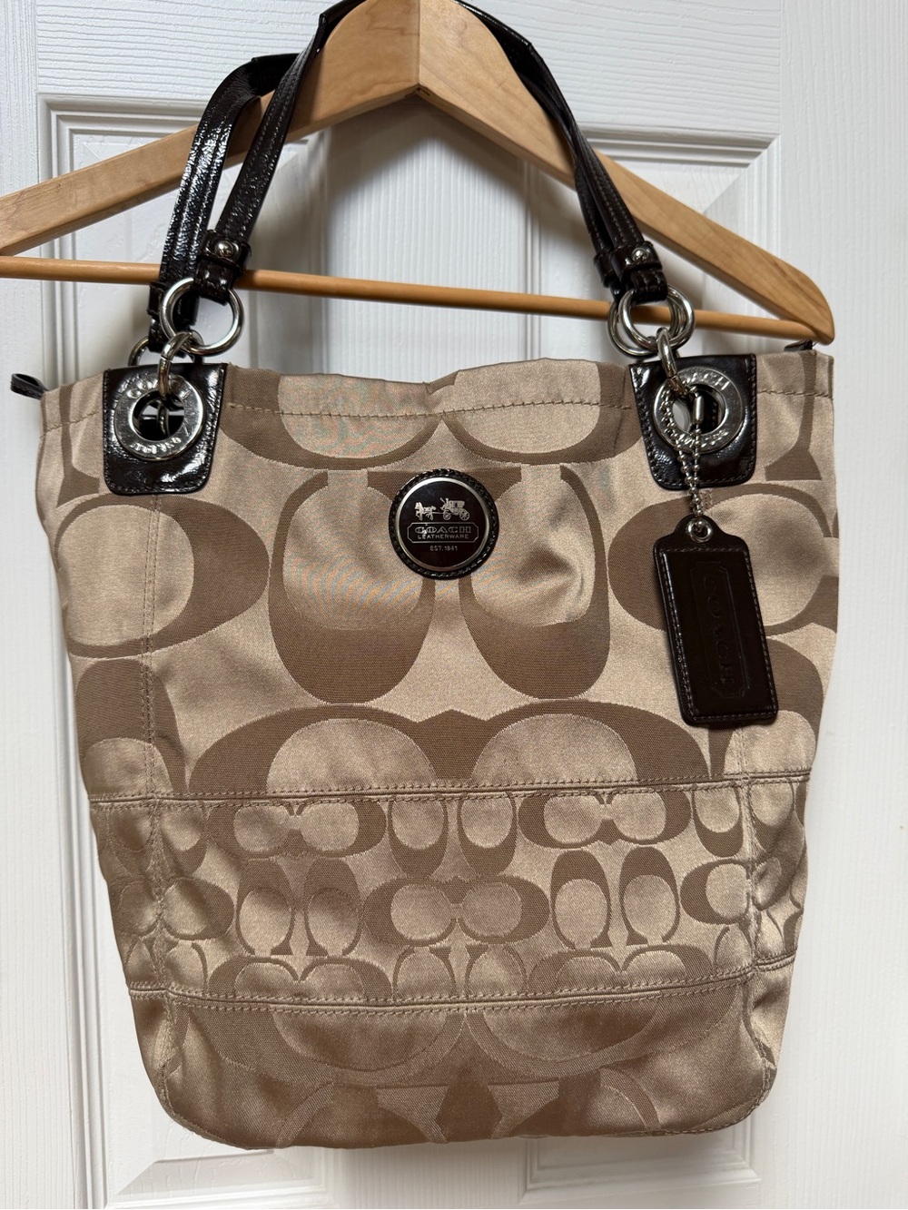 Coach Alex Signature Tote in Sateen Patent leather handles 14449